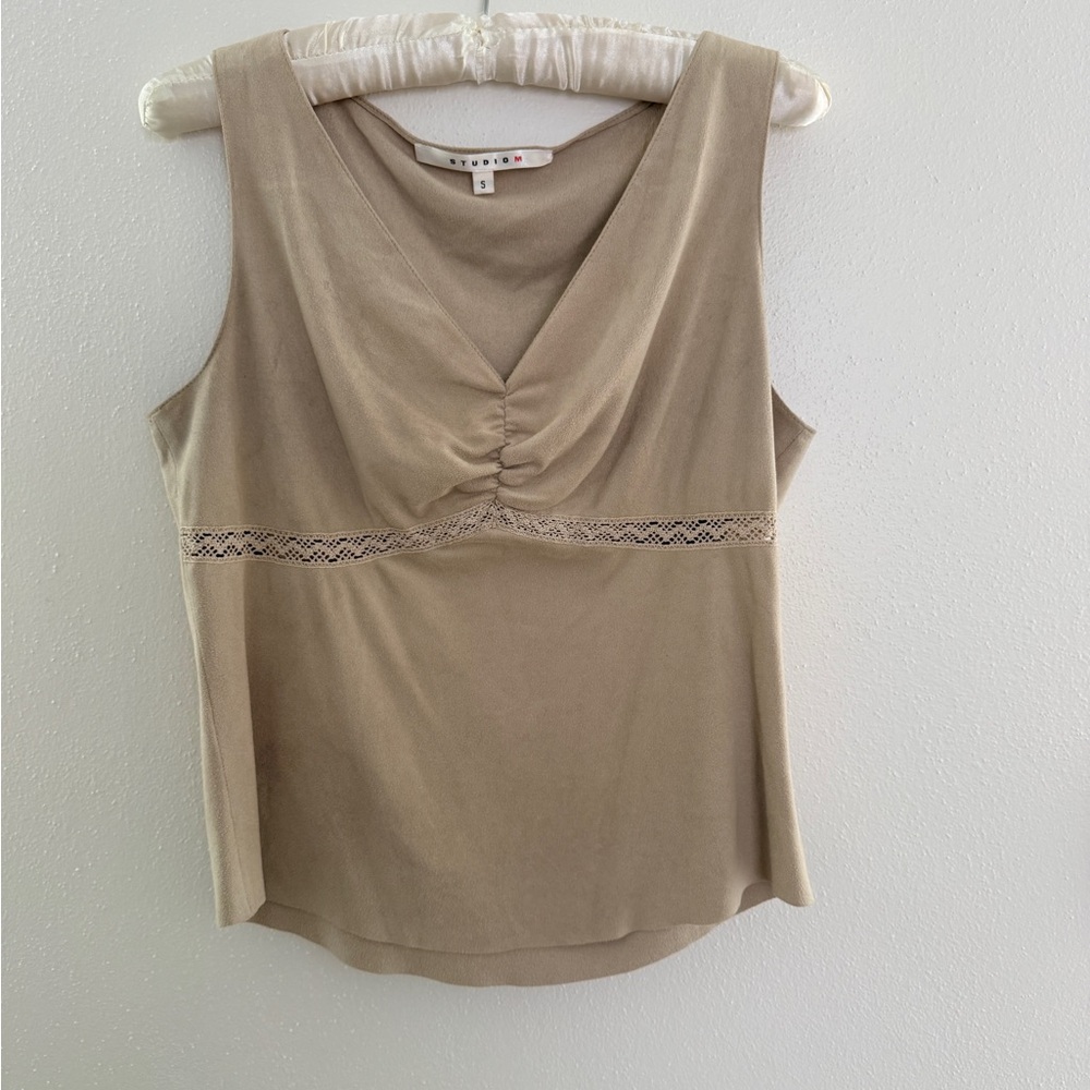 Studio M Beige Sleeveless Blouse